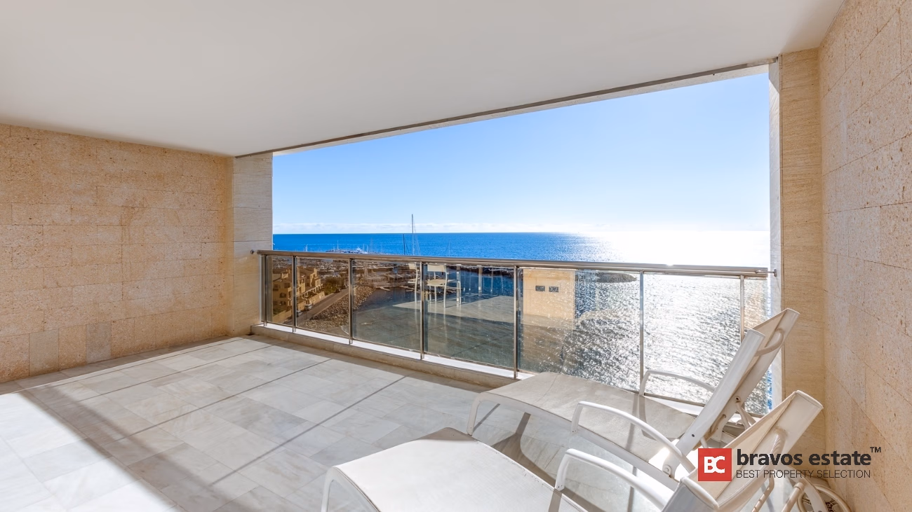 Seafront 2-Bedroom Apartment in Altea - 6