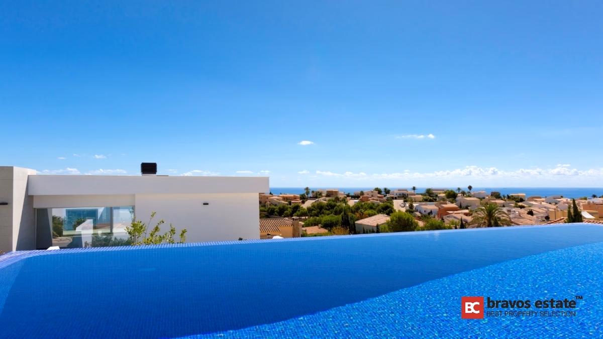 Villa Espaciosa de 4 Dormitorios en Cumbre del Sol - 16
