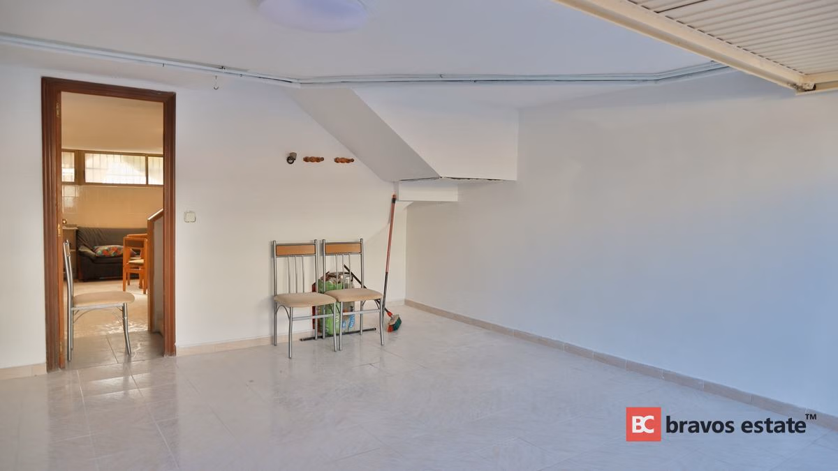 Seafront 6-Bedroom Bungalow in El Campello - 17