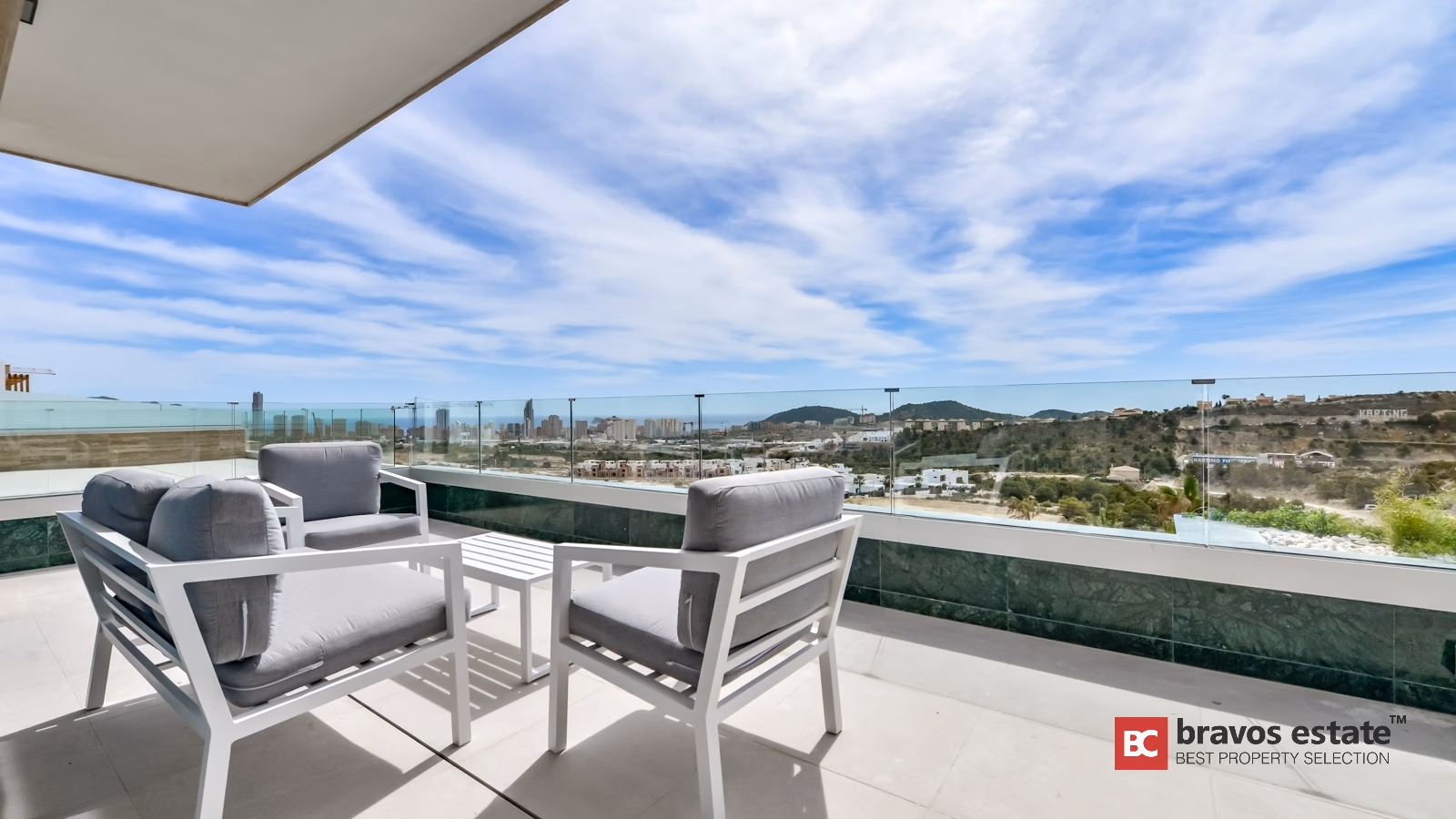 Spacious 3-Bedroom Apartment in Finestrat - 1