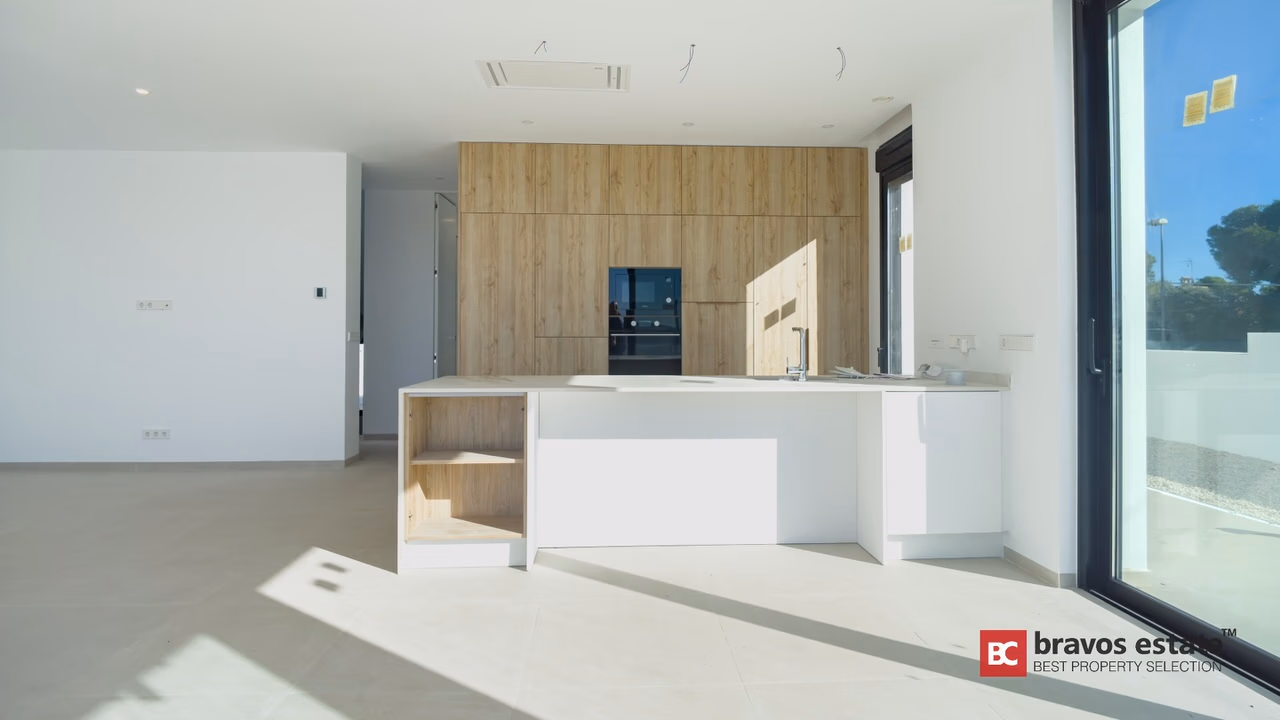 Beachside 5-Bedroom Villa in El Campello - 5