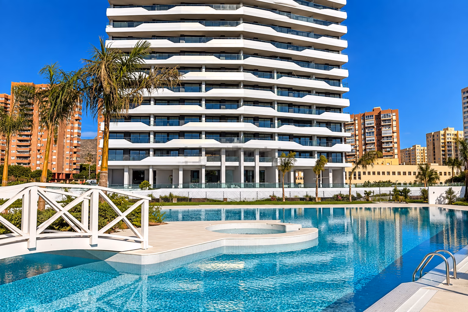 Benidorm Beach — Wohnung mit 2 Schlafzimmern und überdachter Terrasse in Poniente, Benidorm 1