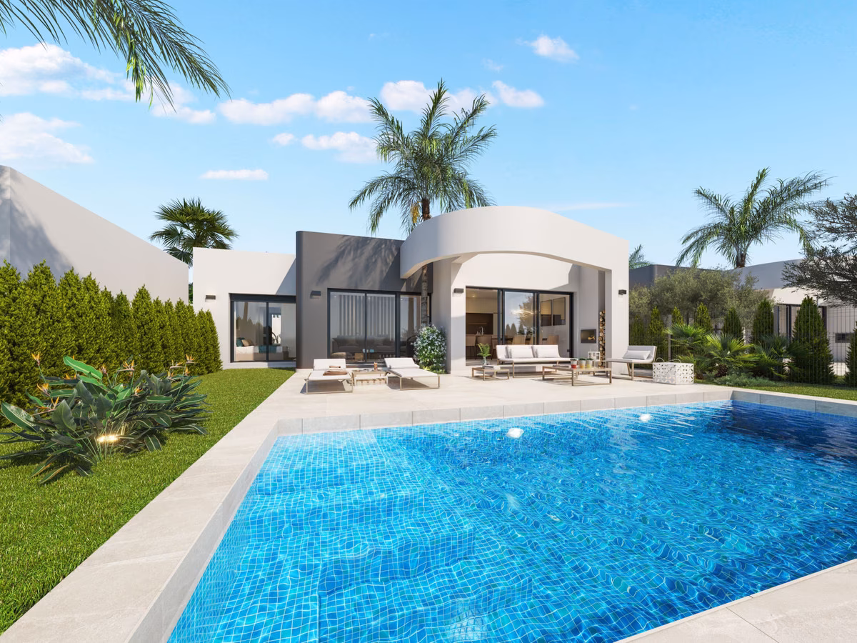 Privater Pool und Garten mit Blick auf den Fairway