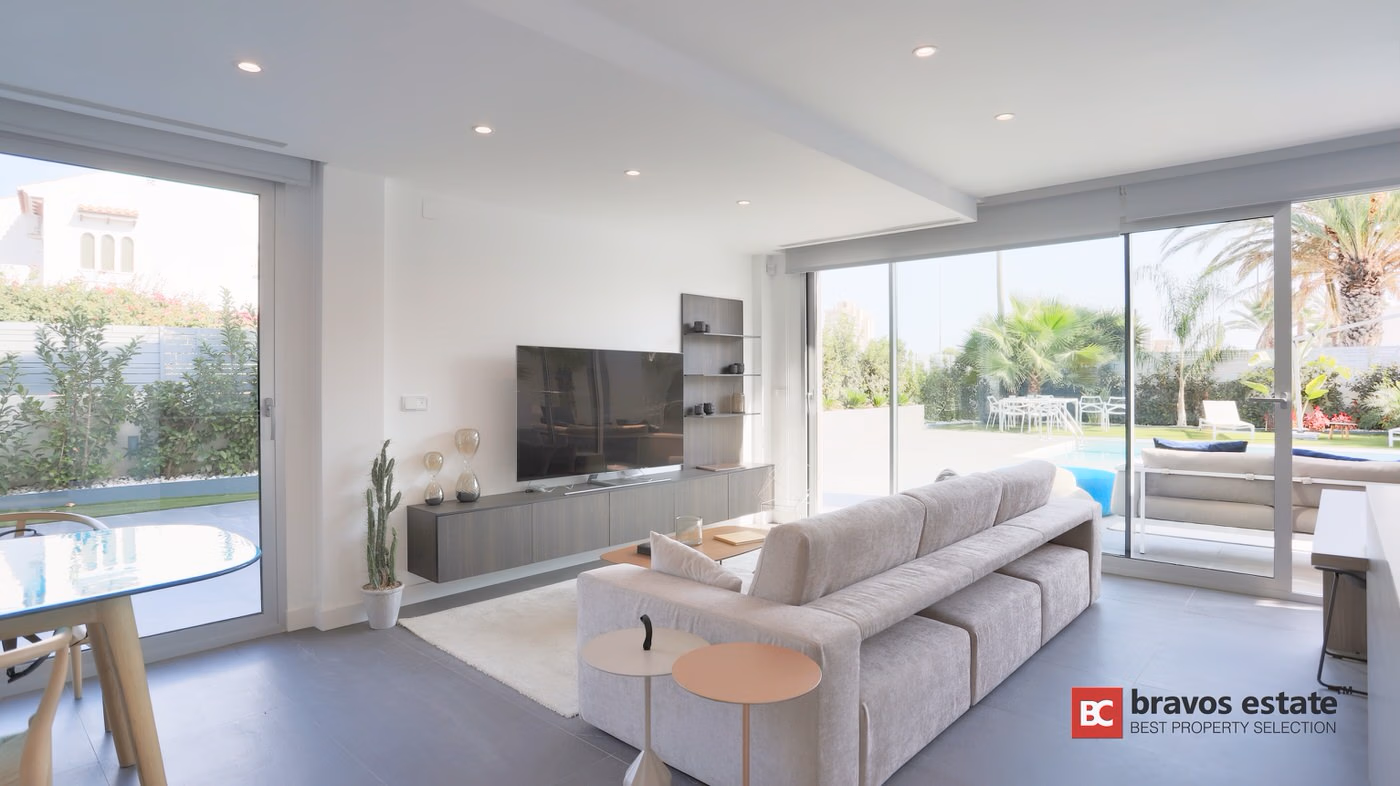 Beachside 7-Bedroom Villa in Playa de San Juan - 8