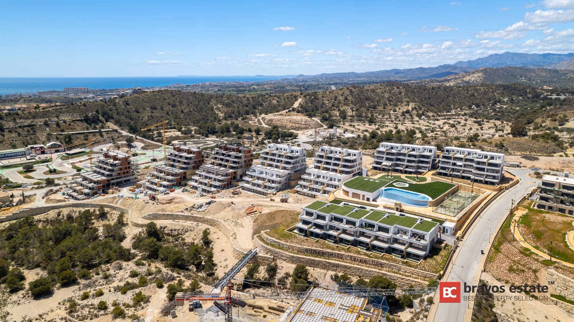 Vue d’ensemble par drone de Camporrosso sur les hauteurs de Finestrat