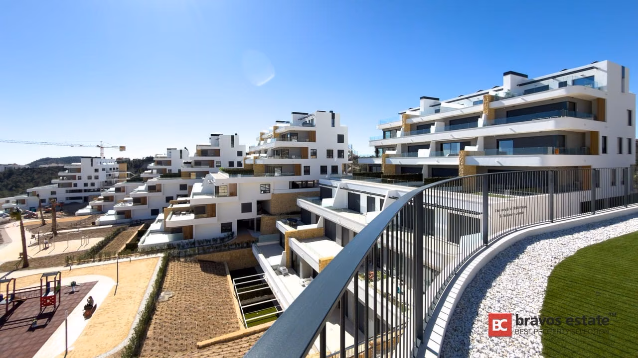 Immeubles en terrasses de Camporrosso Serpentine vus depuis un balcon