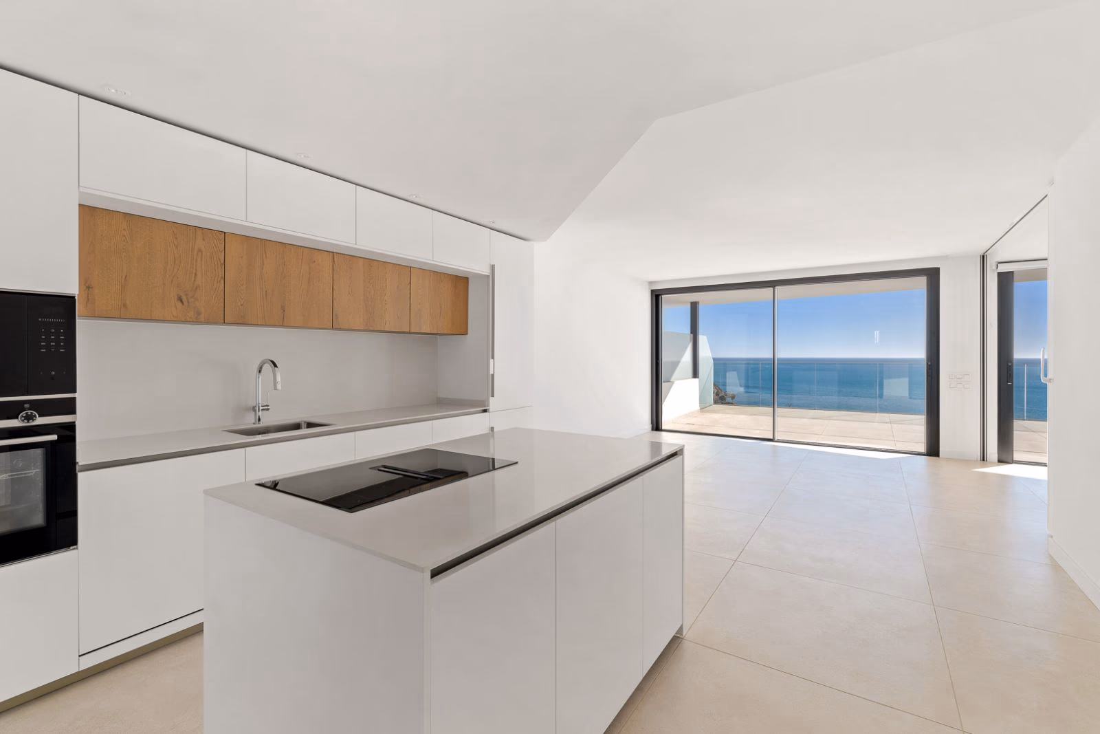 Kitchen with sea views in a CARAT apartment