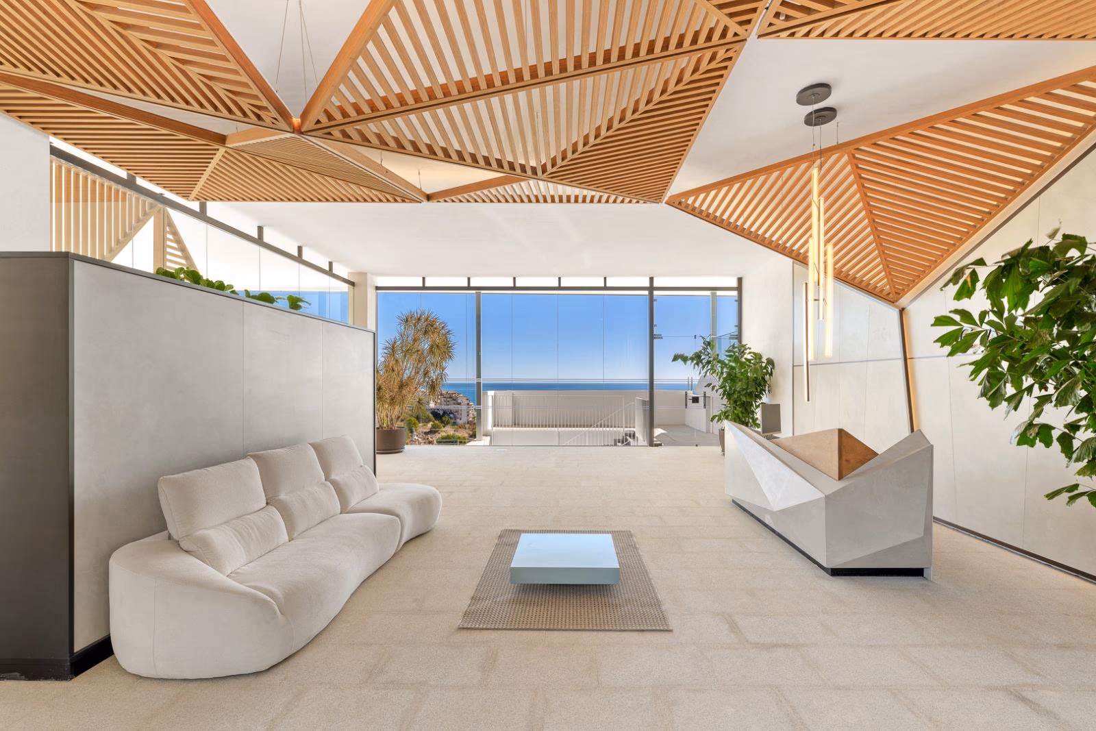 Salon sur le toit avec pergola à lames