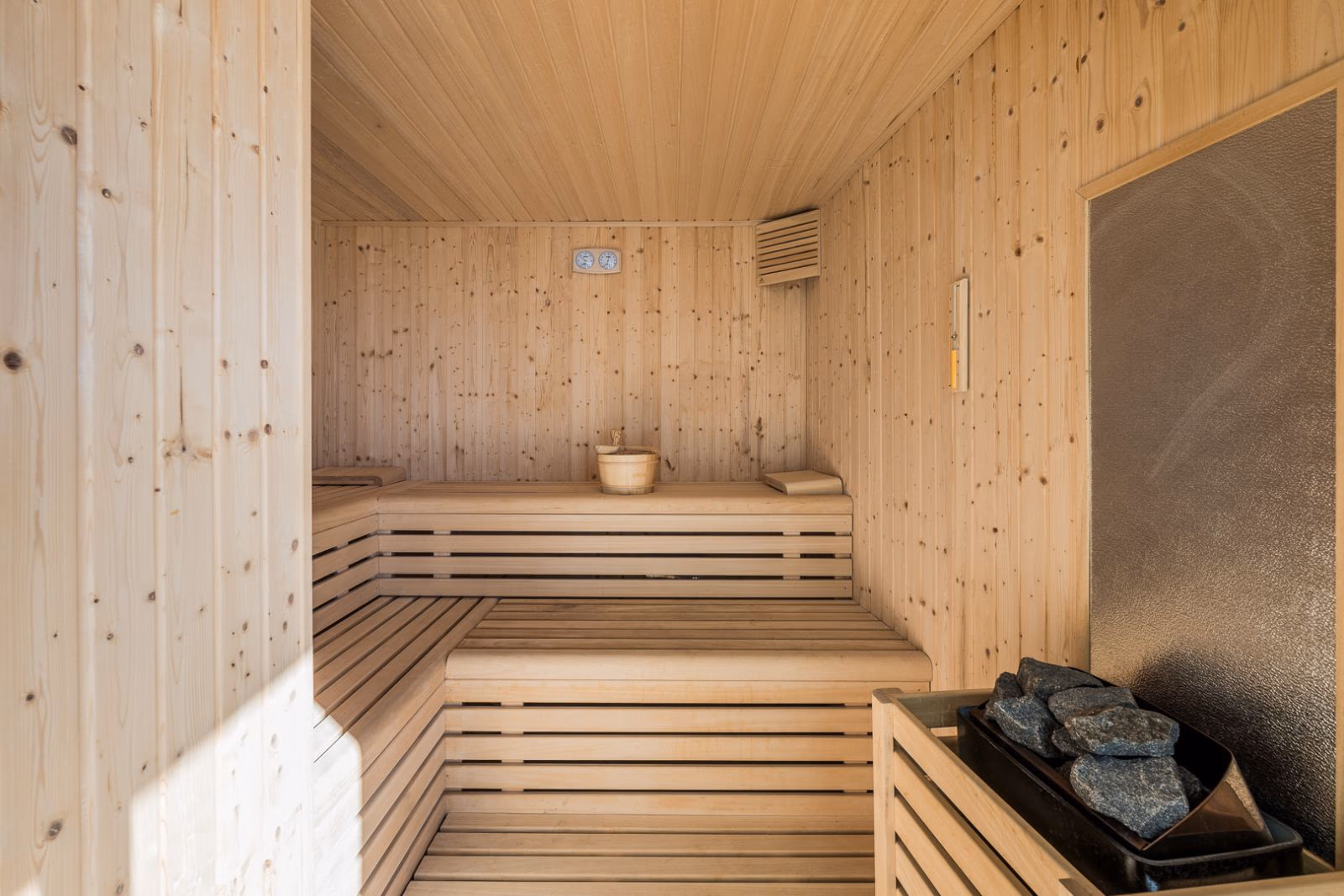 Sauna finlandais dans l'espace spa