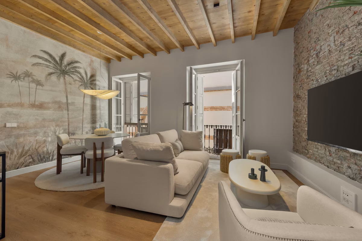 Coronado 4 — Wohnung mit 1 Schlafzimmer und Penthouse-Duplex mit 3 Schlafzimmern in der Altstadt von Málaga 1