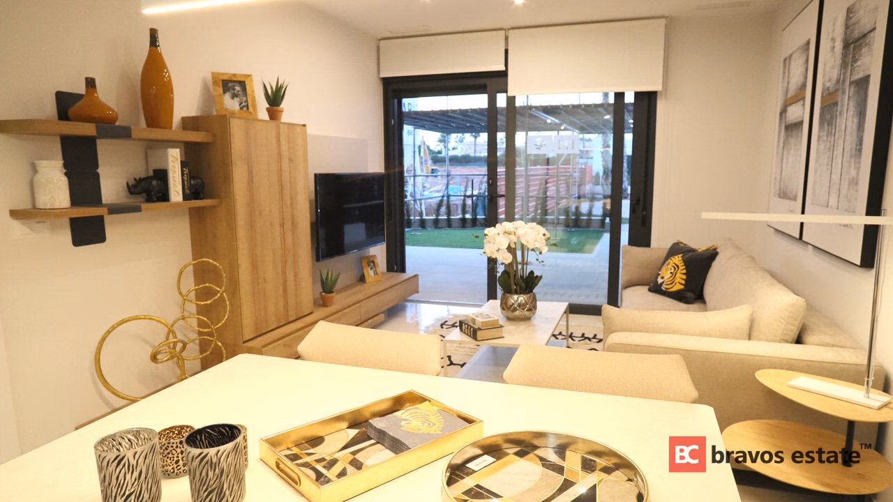 Beachside 2-Bedroom Apartment in La Zenia - 13