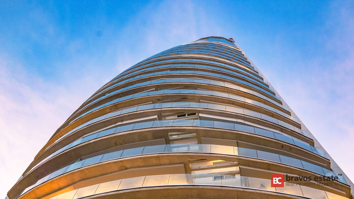 Seafront 3-Bedroom Apartment in Benidorm - 2