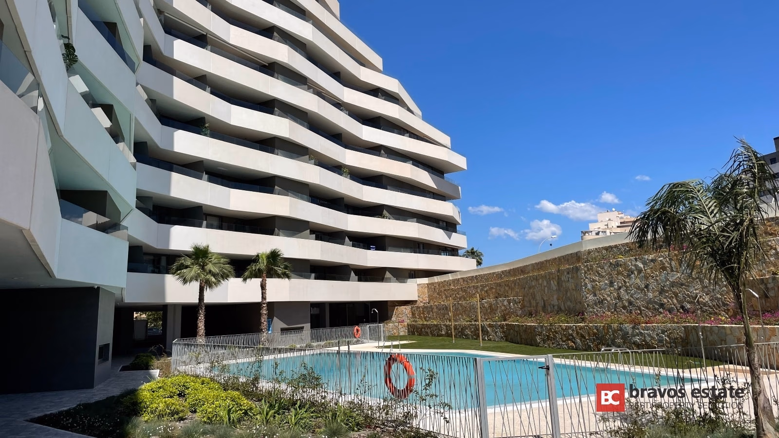 Beachside 3-Bedroom Apartment in Playa de San Juan - 6