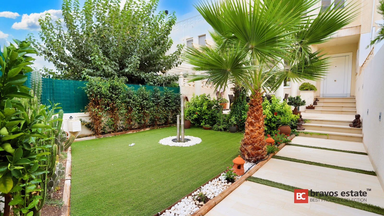 Beachside 4-Bedroom Bungalow in El Campello - 1