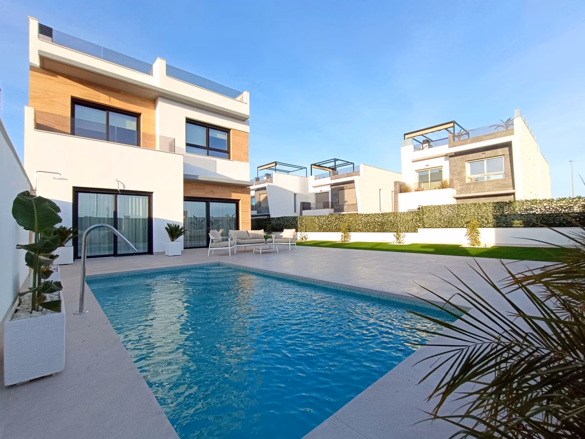 Doña Patro IX — Villas pareadas de 3 dormitorios en Benijófar 1