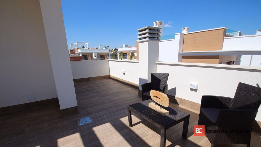 Villa de Obra Nueva de 3 Dormitorios en Ciudad Quesada · 183 m² - 14