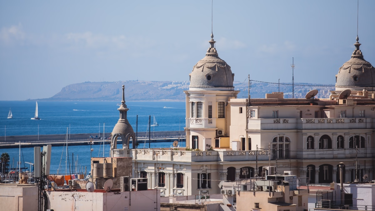 Spacious 4-Bedroom Bungalow in Alicante - 27