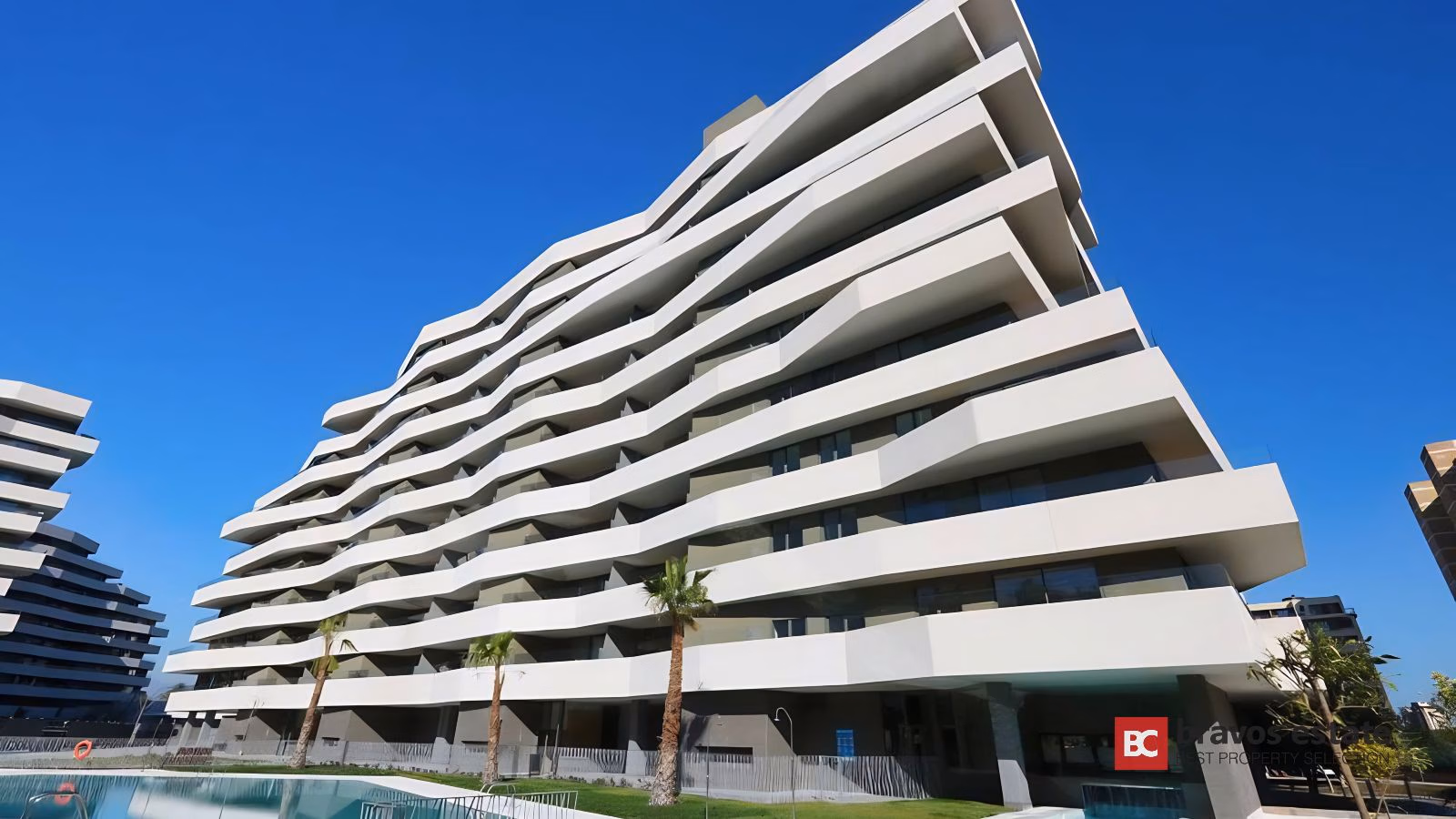 Beachside 3-Bedroom Apartment in Playa de San Juan - 31