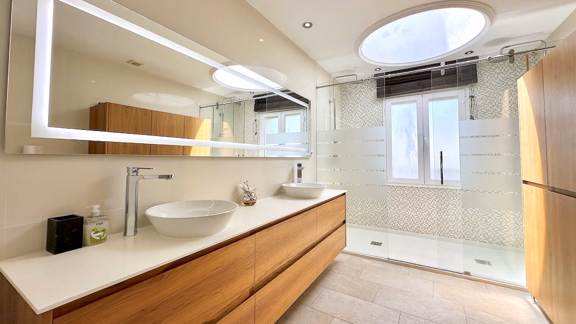 Appartement de 3 chambres en bord de mer à Estepona - 9