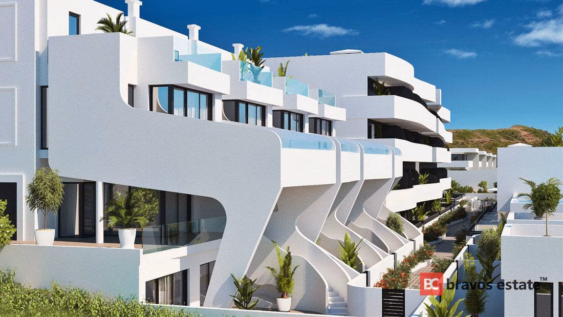 Beachside 3-Bedroom Apartment in Guardamar del Segura - 16