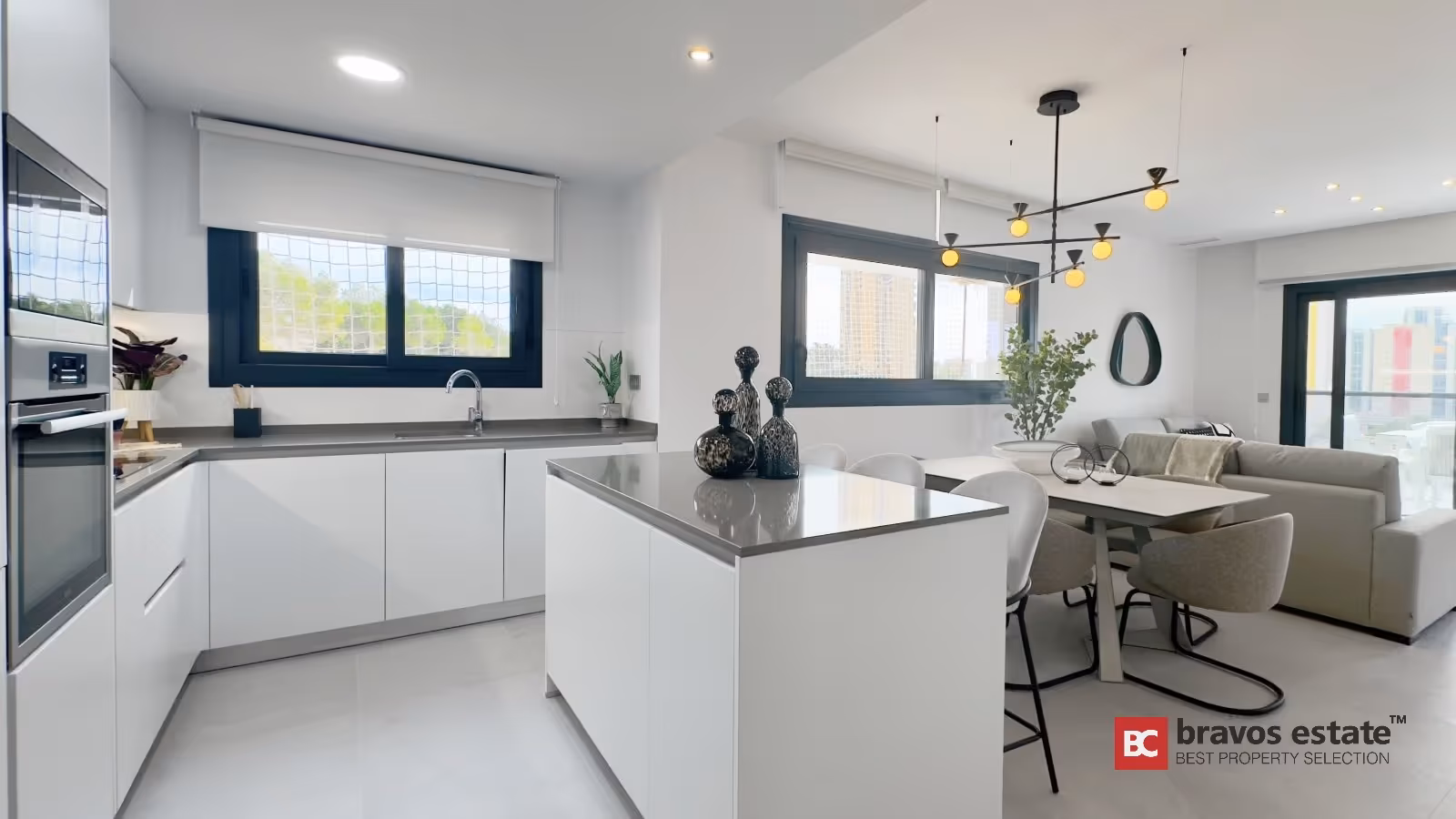 Cocina y zona de comedor