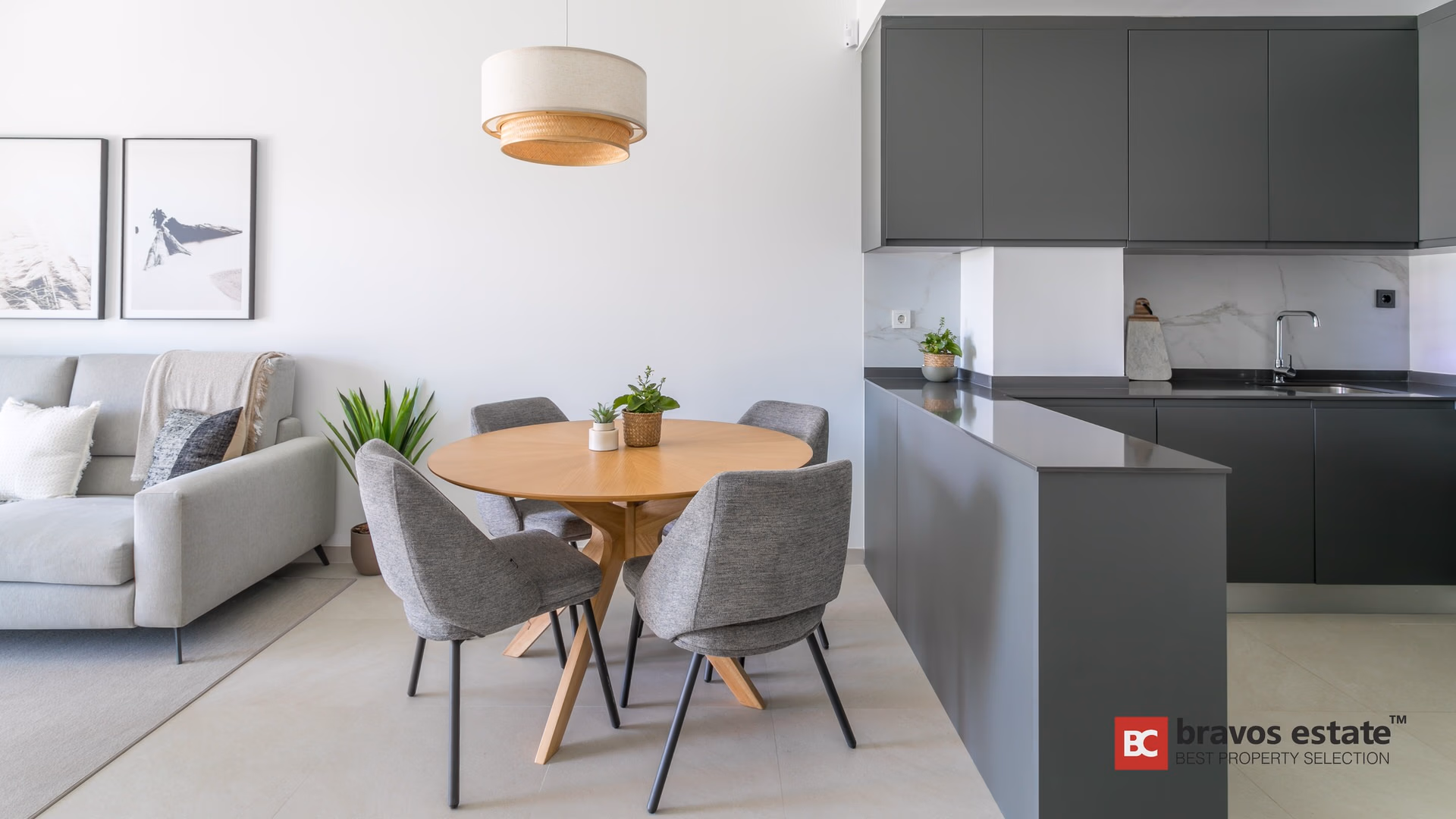 Cuisine-salle à manger de l’appartement témoin