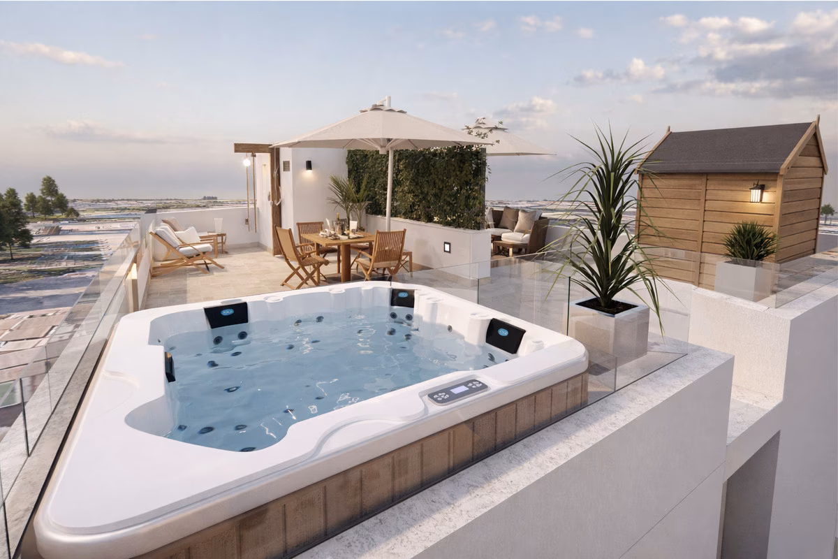Whirlpool auf dem Penthouse-Solarium