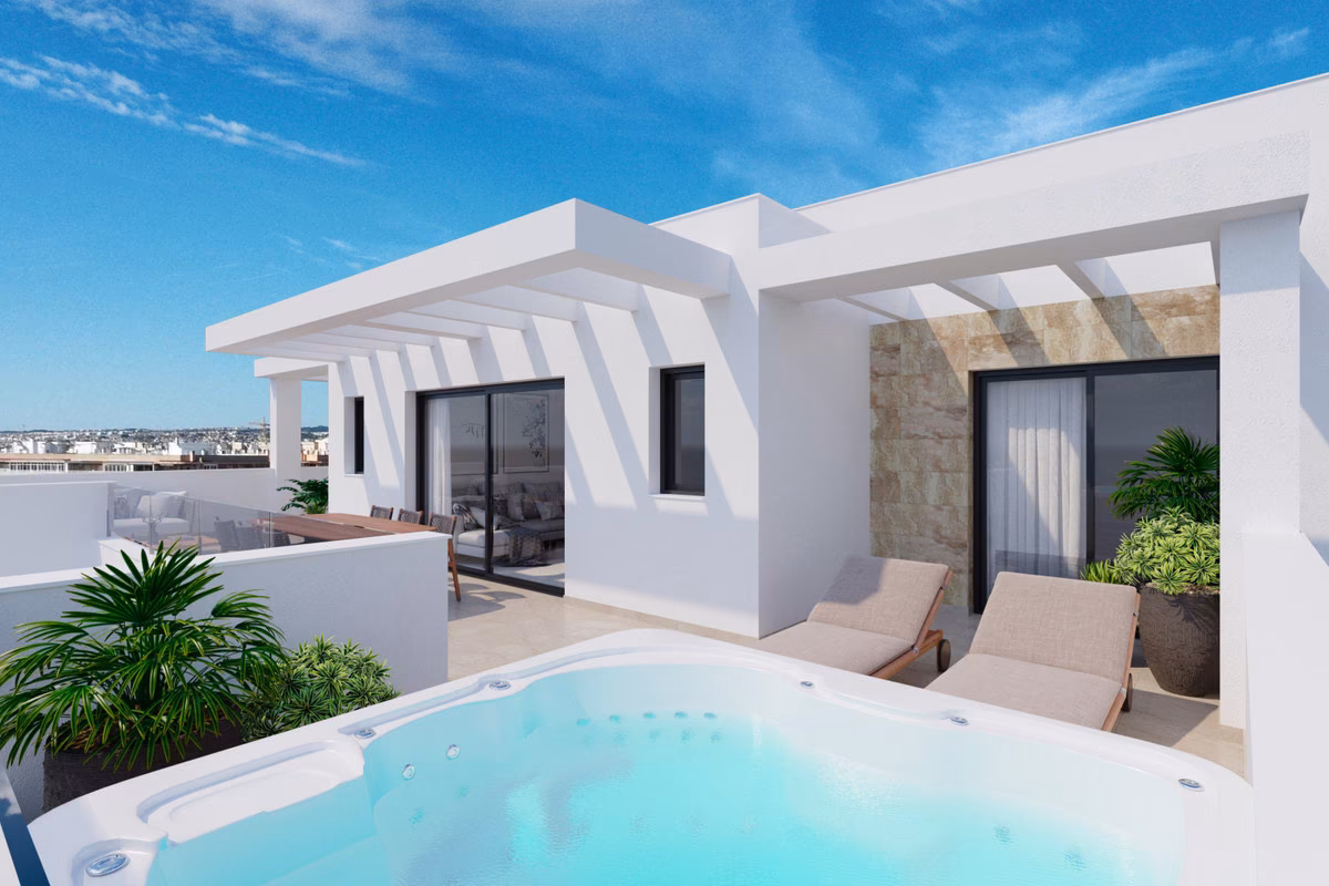 Terrasse en toit du penthouse avec spa et transats à Edificio Marcelina