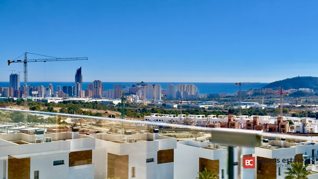 Spacious 3-Bedroom Apartment in Finestrat · 183 m² - 6