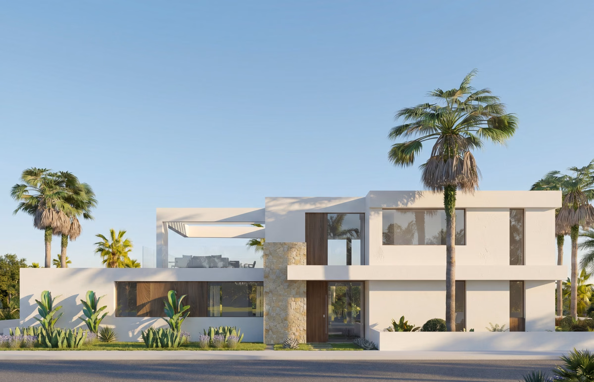Frontline golf villa at Font del Llop with mountain backdrop