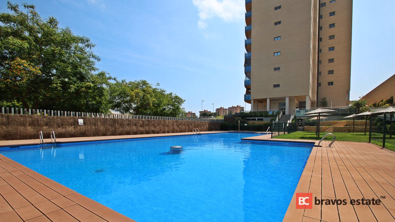 Beachside 4-Bedroom Apartment in El Campello · 141 m² - 9