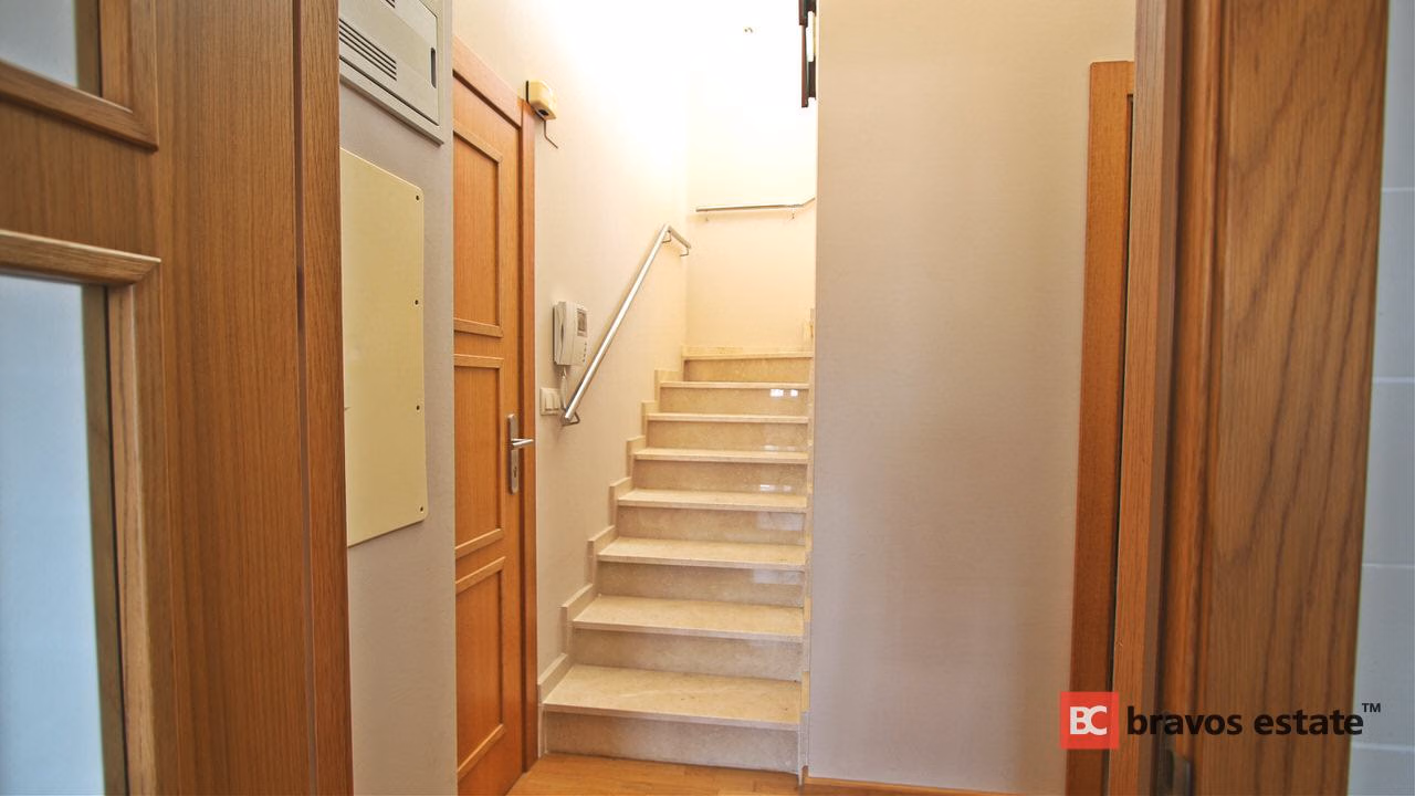 Beachside 4-Bedroom Apartment in El Campello - 3