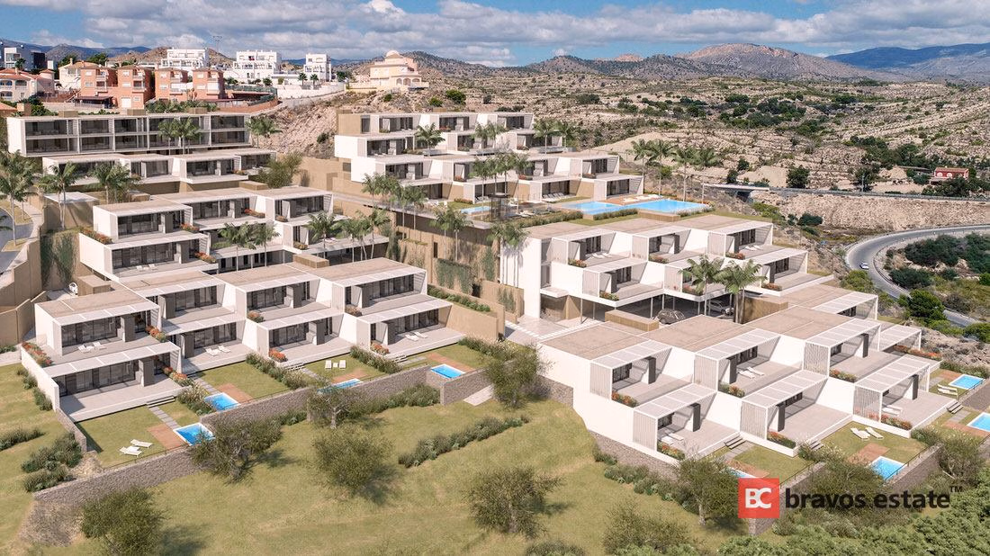 Beachside 2-Bedroom Apartment in Villajoyosa · 185 m² - 4