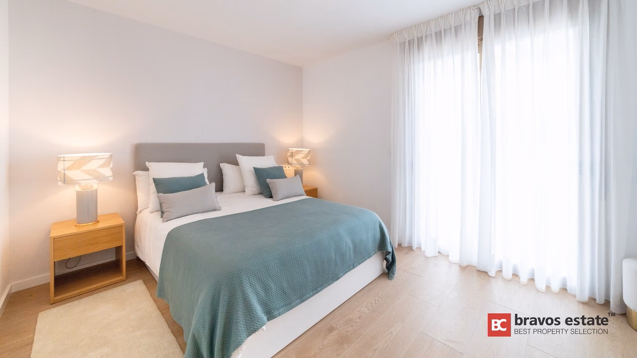 Spacious 4-Bedroom Bungalow in Alicante - 6
