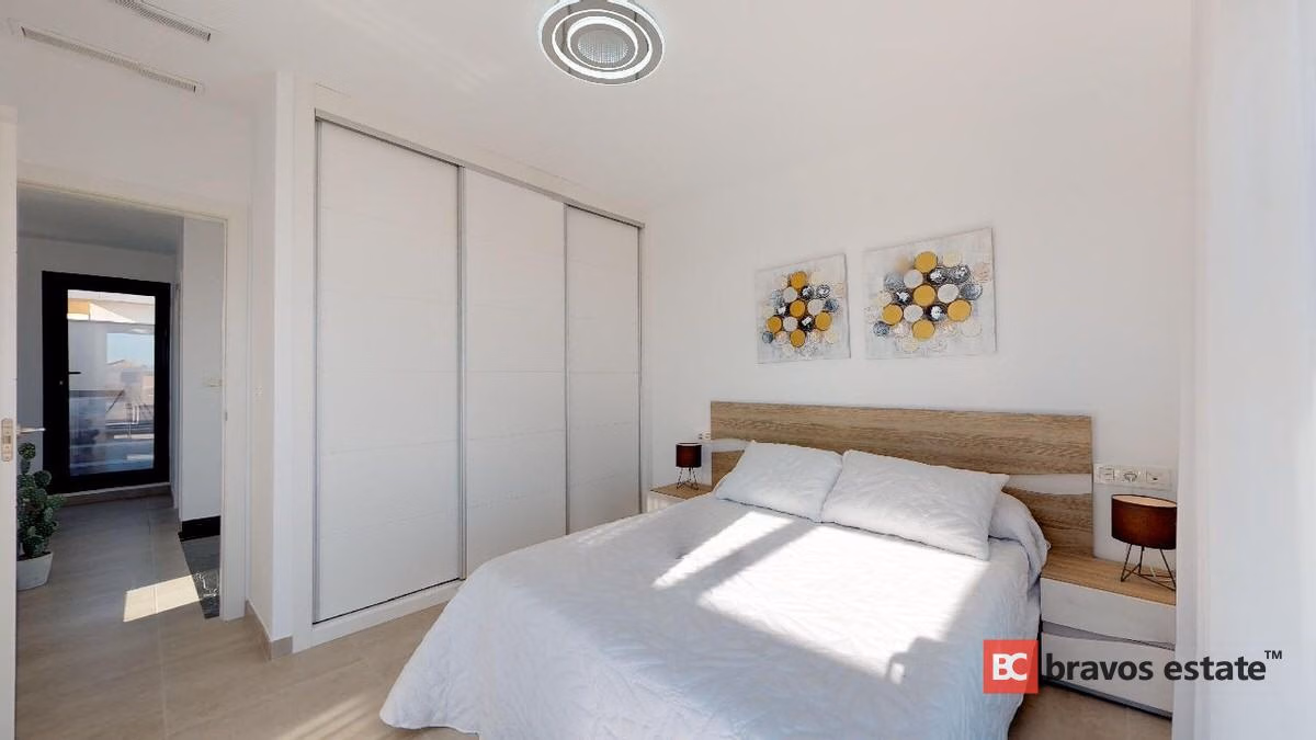 Neubau-Villa mit 3 Schlafzimmern in Torrevieja - 11