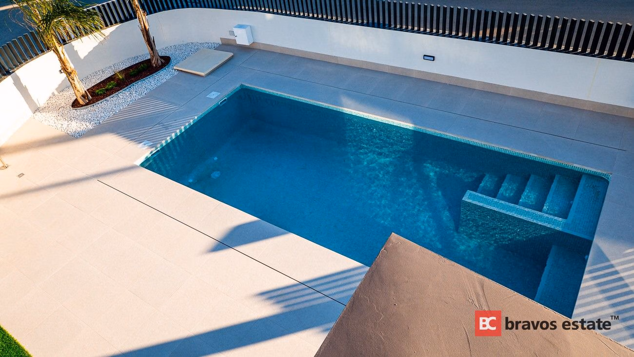 Villa de Obra Nueva de 5 Dormitorios en Torrevieja - 14