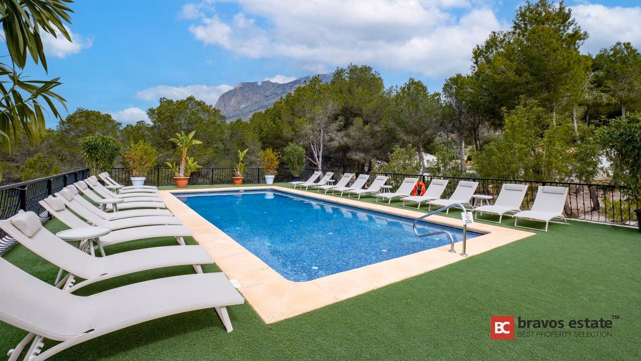 Villa De Lujo de 12 Dormitorios en Finestrat - 4