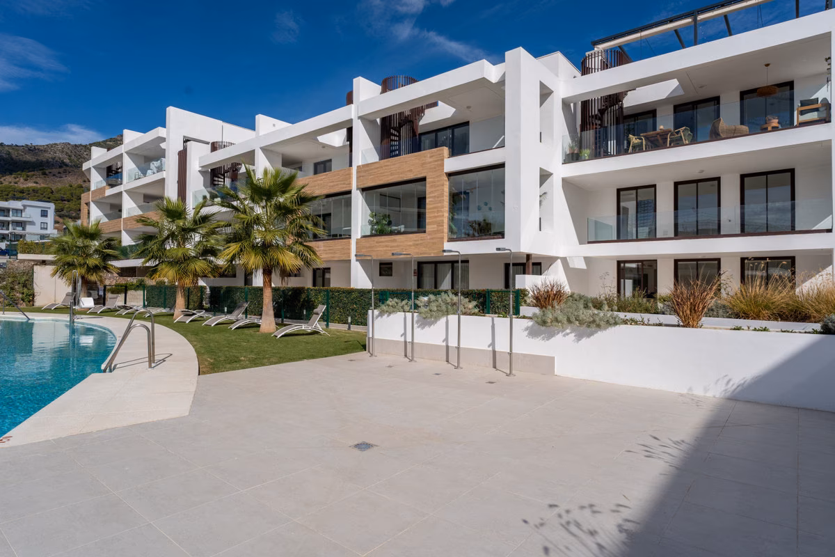 Horizon36 — Key-Ready Apartments with Sky Solariums, Fuengirola 1
