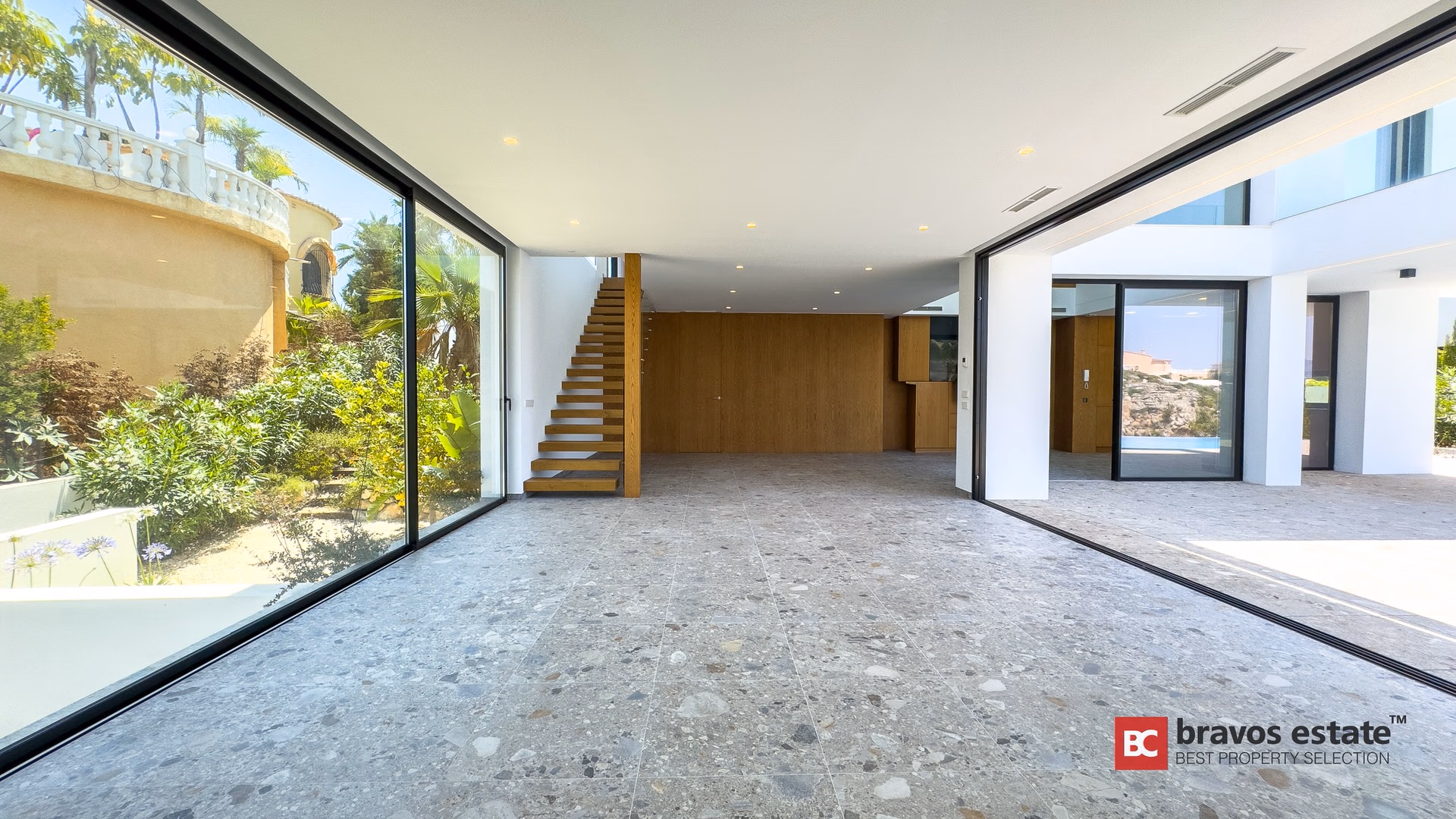 Villa De Lujo de 3 Dormitorios en Cumbre del Sol - 11