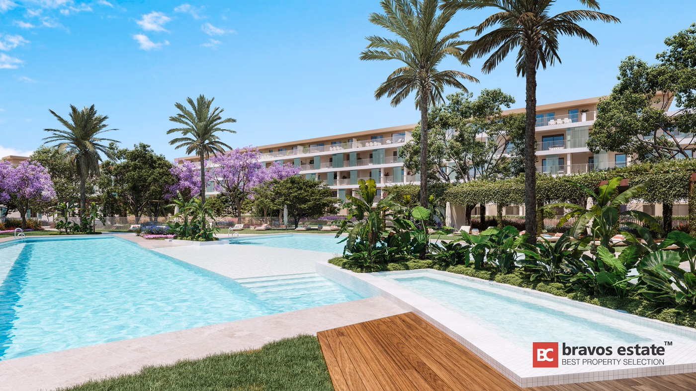 Beachside 3-Bedroom Apartment in Denia 1