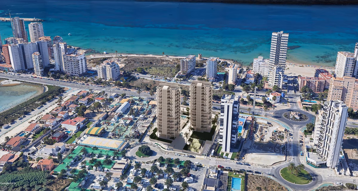 Luchtfoto van Calpe met het perceel van JADE 2 en de zee