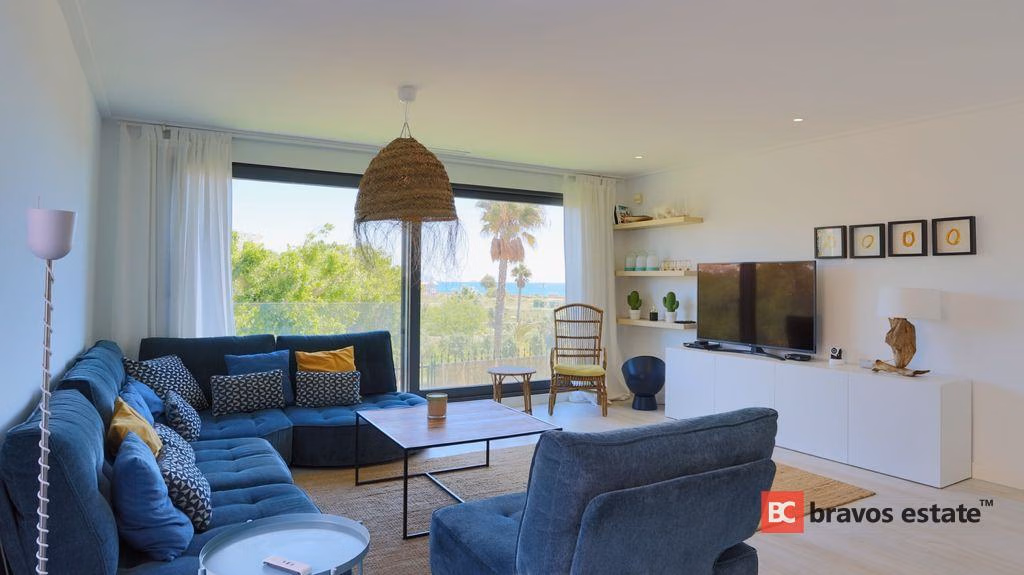 Seafront 3-Bedroom Bungalow in El Campello - 4