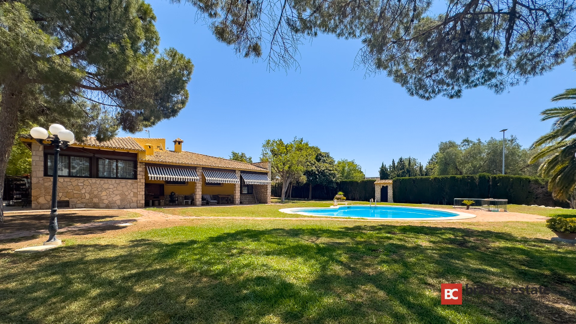 Villa Espaciosa de 5 Dormitorios en Playa de San Juan - 3