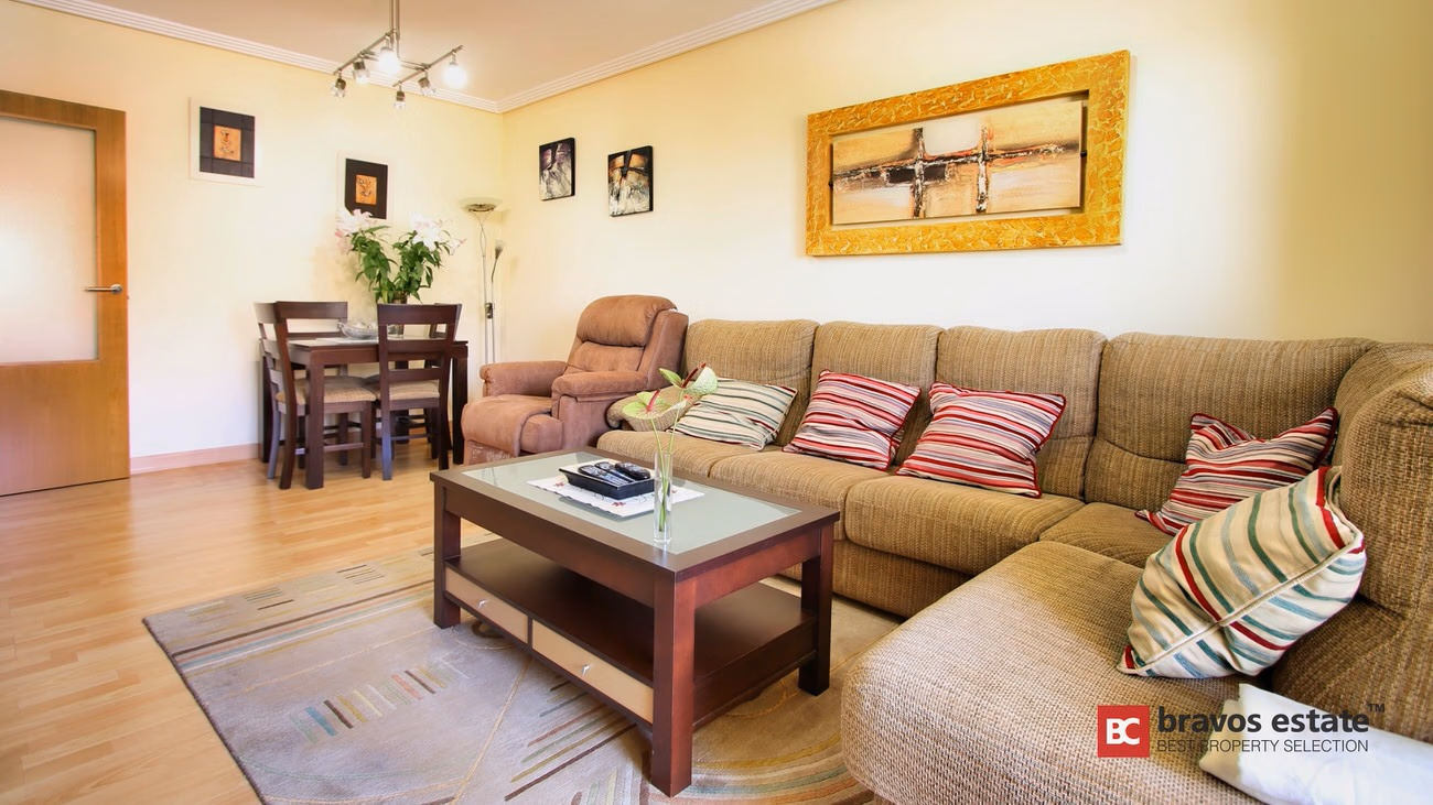 Beachside 3-Bedroom Apartment in El Campello - 2