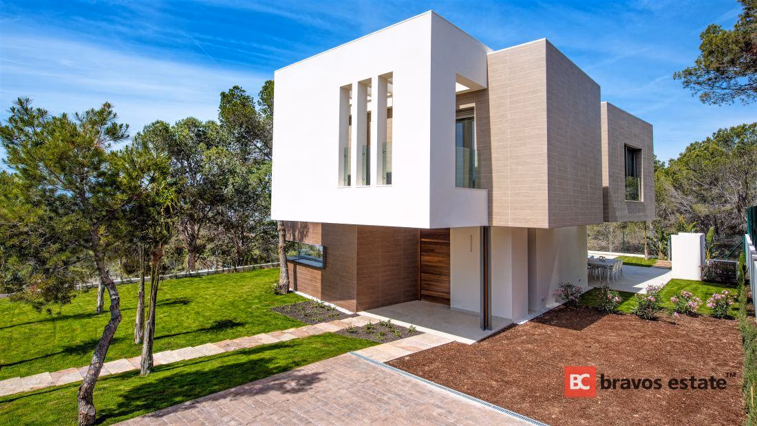 New Build 4-Bedroom Villa in Finestrat · 215 m² - 13