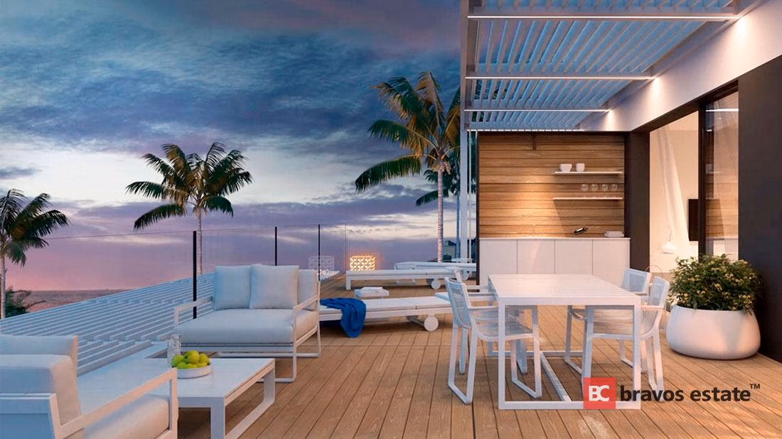 Beachside 2-Bedroom Apartment in Villajoyosa · 185 m² - 8
