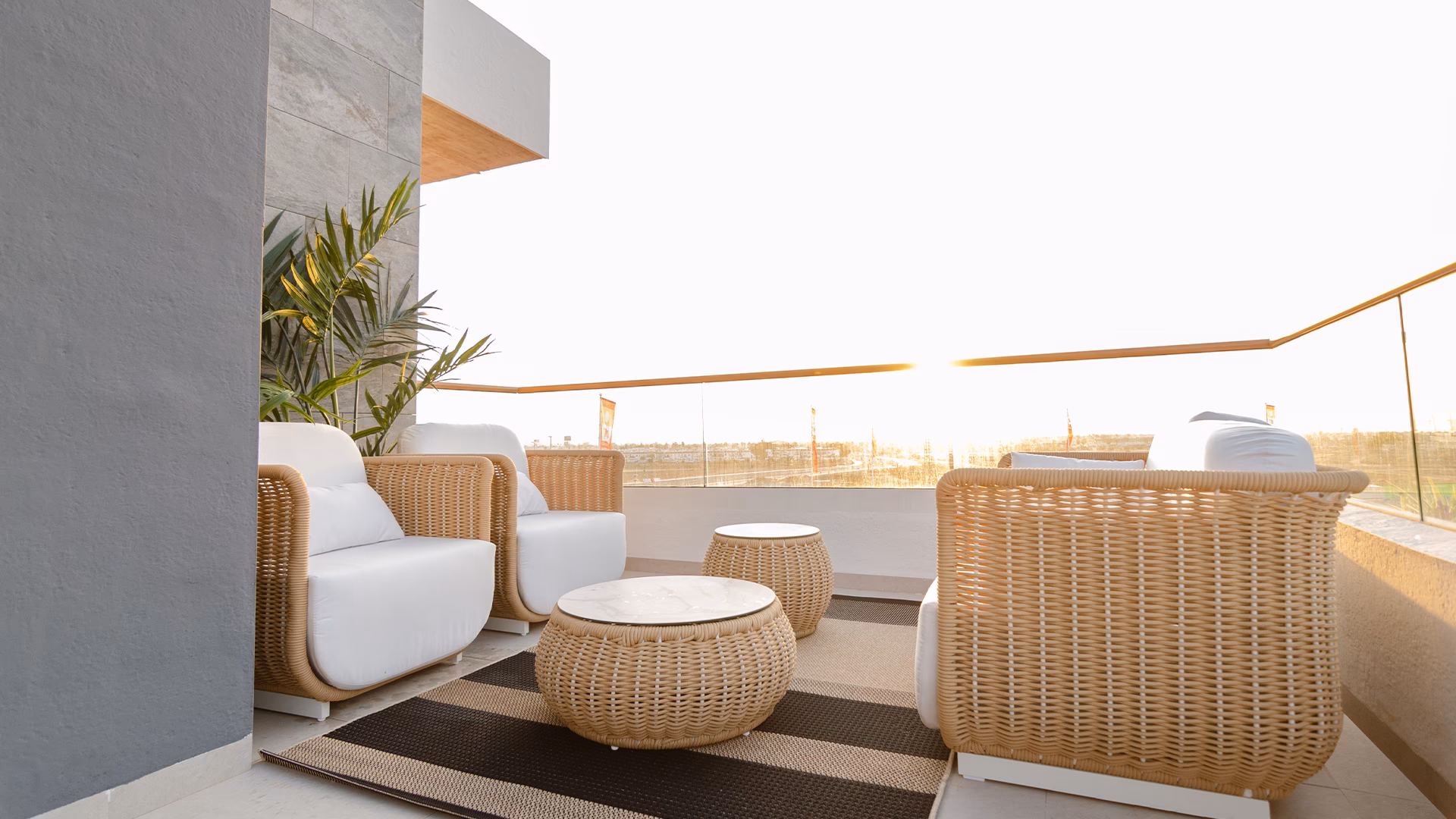Dachlounge bei Sonnenuntergang