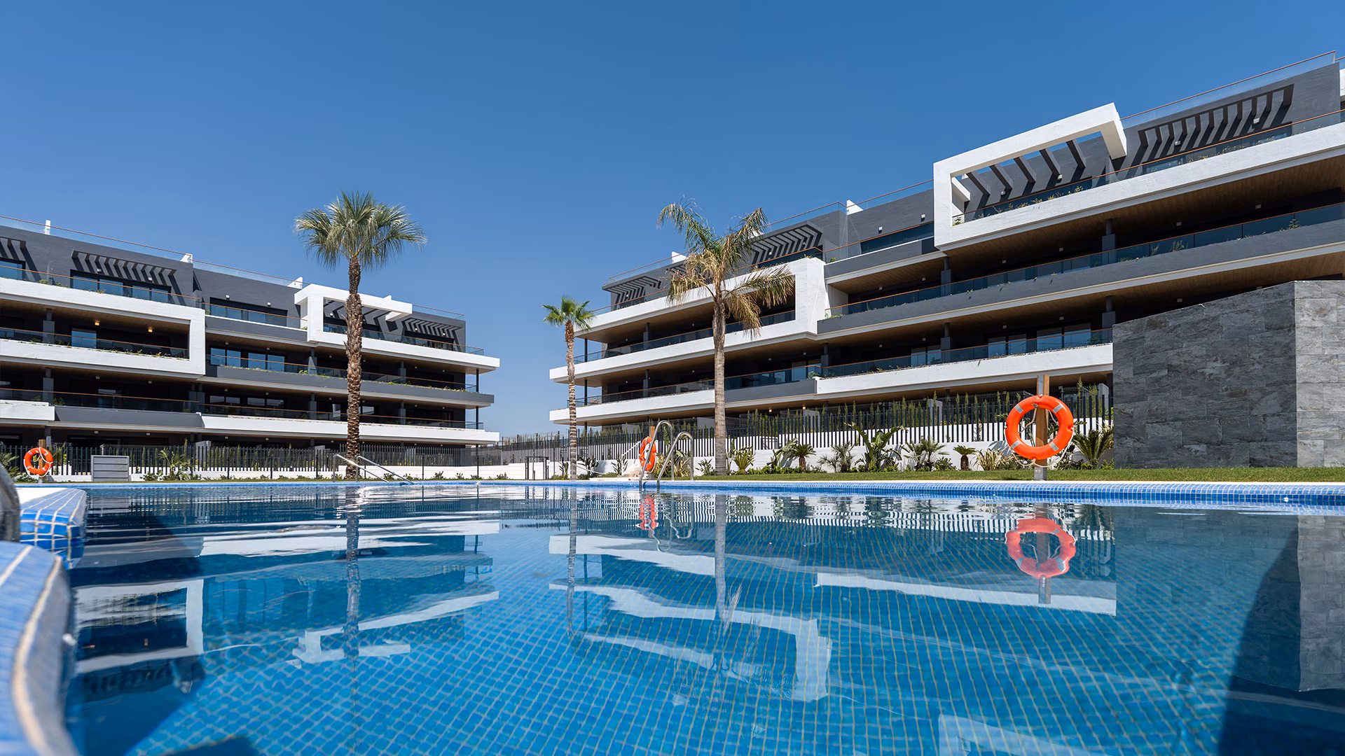 Communal swimming pool