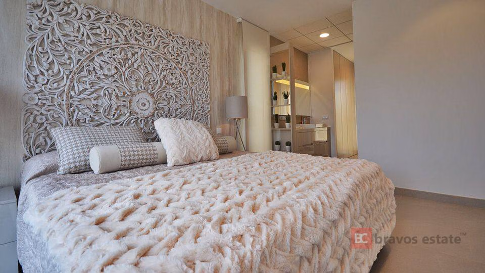 New Build 3-Bedroom Villa in Las Colinas · 140 m² - 15