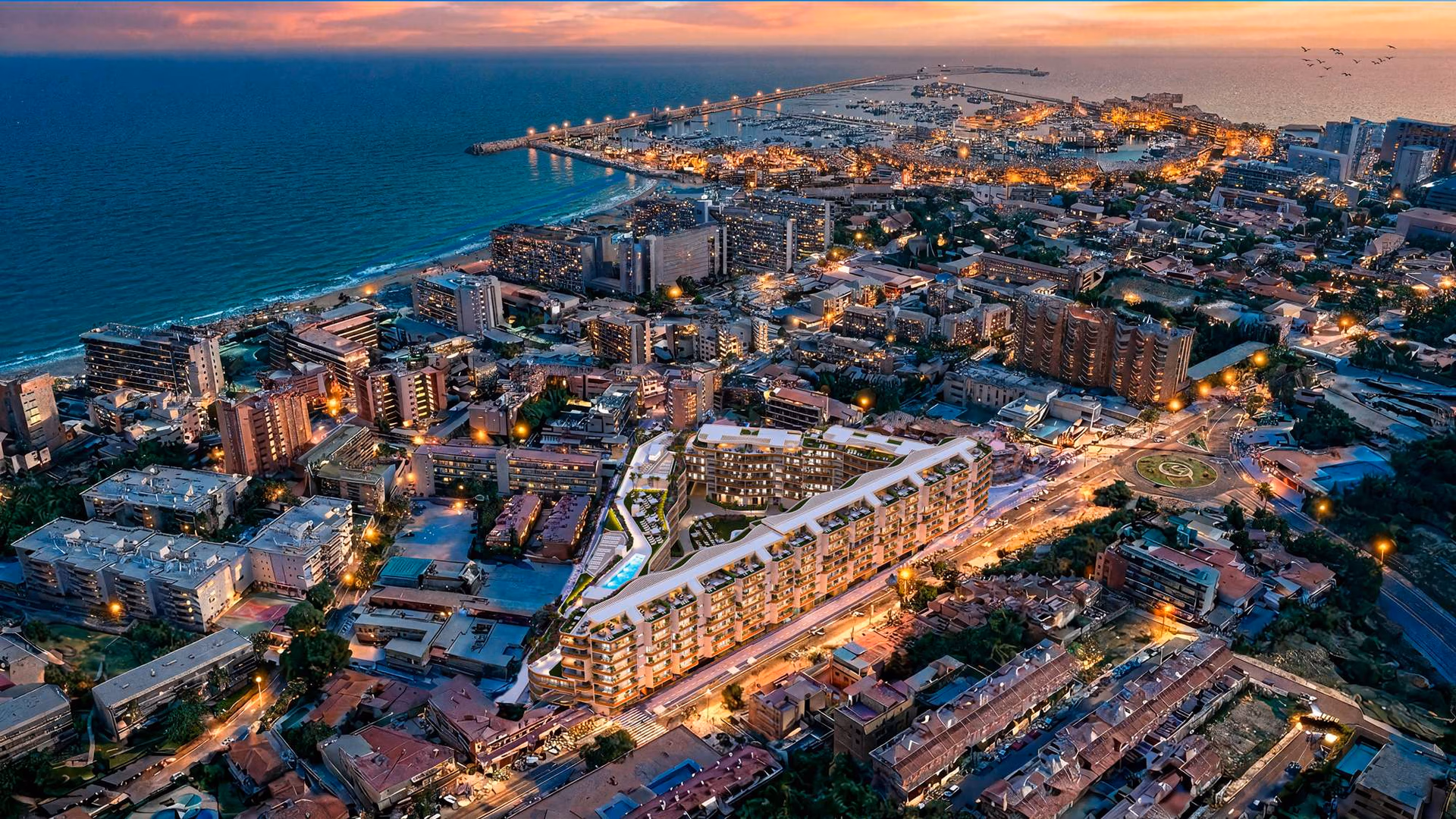 Luchtfoto van Torremolinos en de kust van La Carihuela